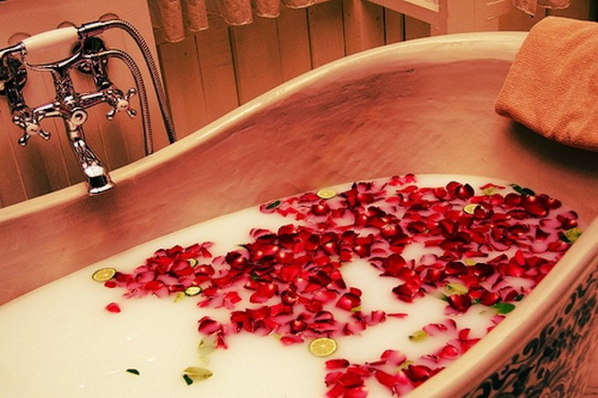 Romantic Bathroom Ideas for Valentine's Day