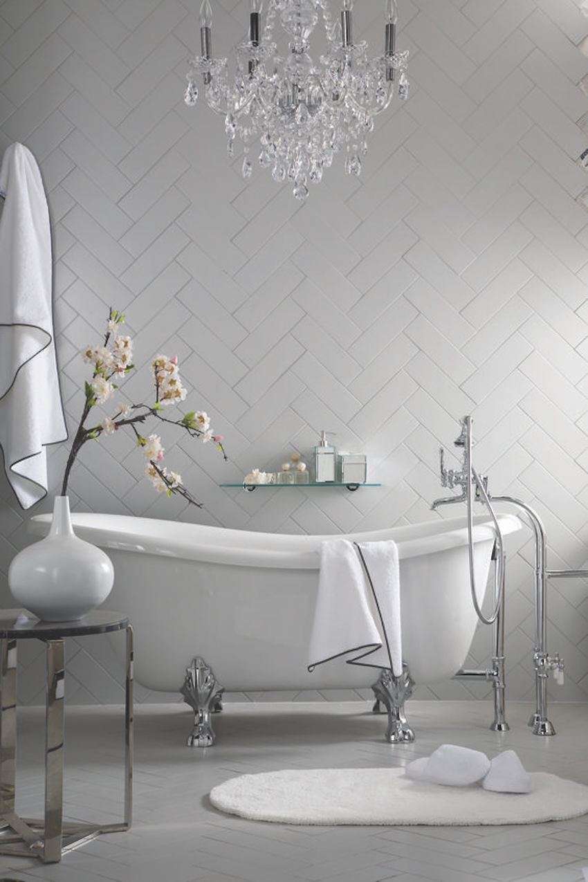 10 Eye-Catching and Luxurious Black and White Bathroom Ideas