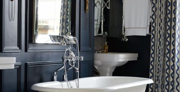 10 Spectacular Luxury Bathroom Mirrors That Delight You ➤To see more Luxury Bathroom ideas visit us at www.luxurybathrooms.eu #luxurybathrooms #homedecorideas #bathroomideas @BathroomsLuxury