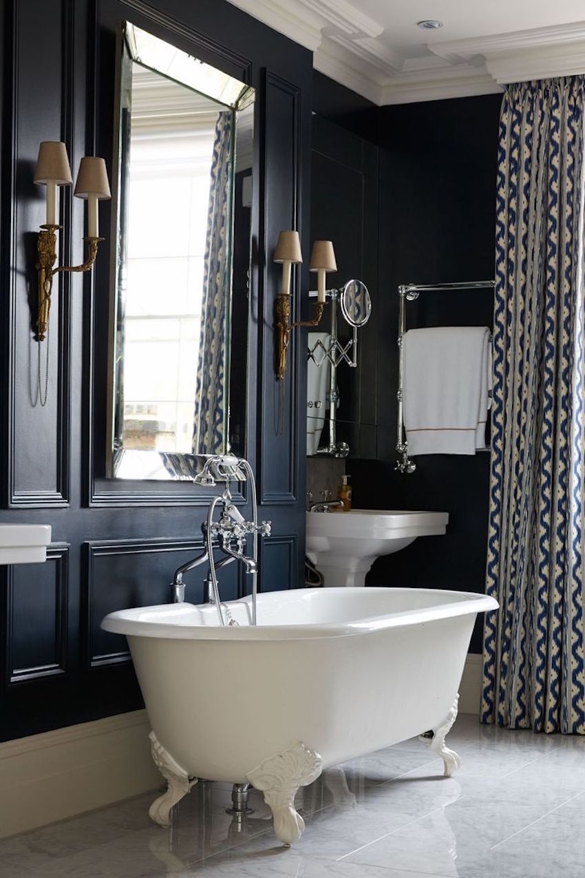 10 Spectacular Luxury Bathroom Mirrors That Will Delight You