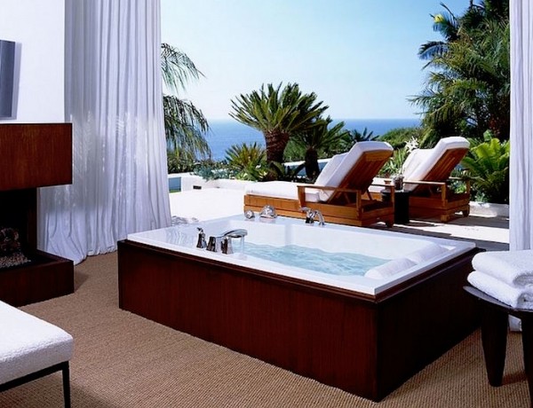 10 Jaw-Droppingly Gorgeous Luxury Bathroom Ideas to Inspire You ➤To see more Luxury Bathroom ideas visit us at www.luxurybathrooms.eu #luxurybathrooms #homedecorideas #bathroomideas @BathroomsLuxury