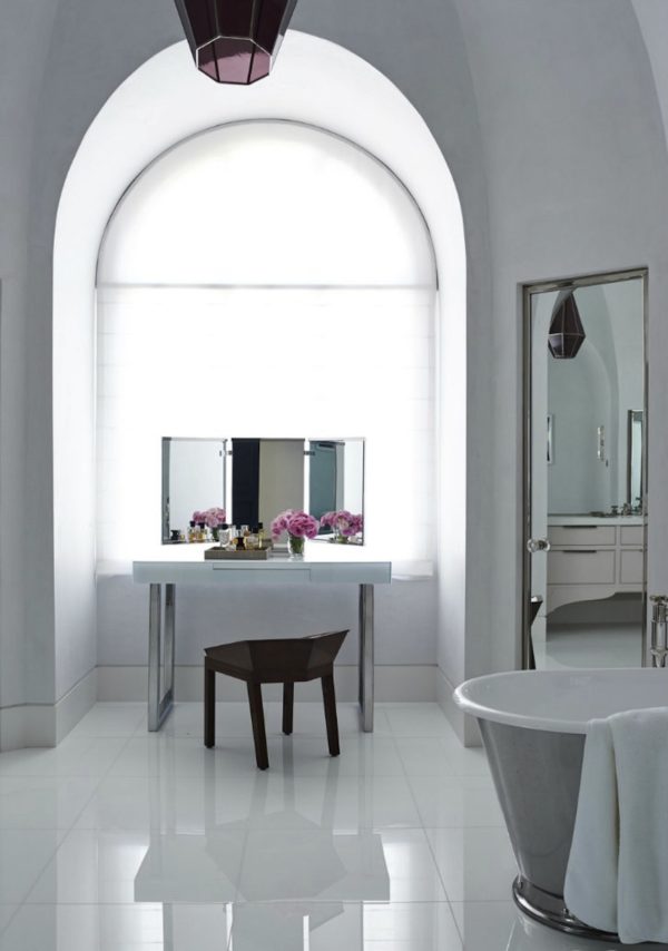 Be Amazed by These White Bathroom Design Ideas