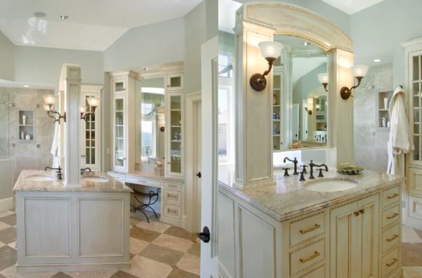 24 Stunning Luxury Bathroom Ideas For His-and-Hers Bathroom Sinks