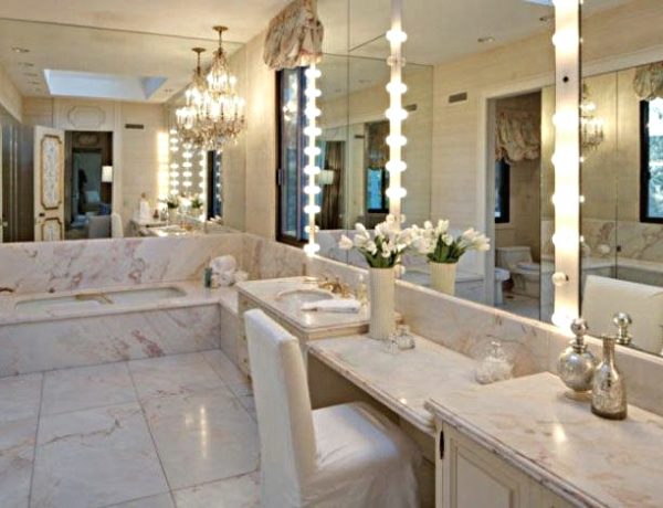 Be Inspired By The Luxury Bathrooms At Adam Levine's LA Mansion ➤ To see more news about Luxury Bathrooms in the world visit us at http://luxurybathrooms.eu/ #luxurybathrooms #interiordesign #homedecor @BathroomsLuxury @bocadolobo @delightfulll @brabbu @essentialhomeeu @circudesign @mvalentinabath @luxxu @covethouse_
