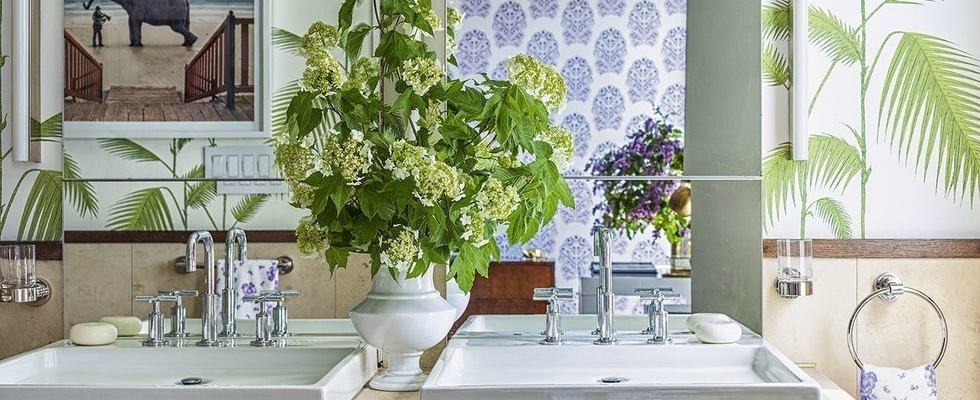 Be Inspired By 80 Beautiful Bathrooms For All Sizes And Styles ➤ To see more news about Luxury Bathrooms in the world visit us at http://luxurybathrooms.eu/ #luxurybathrooms #interiordesign #homedecor @BathroomsLuxury @bocadolobo @delightfulll @brabbu @essentialhomeeu @circudesign @mvalentinabath @luxxu @covethouse_