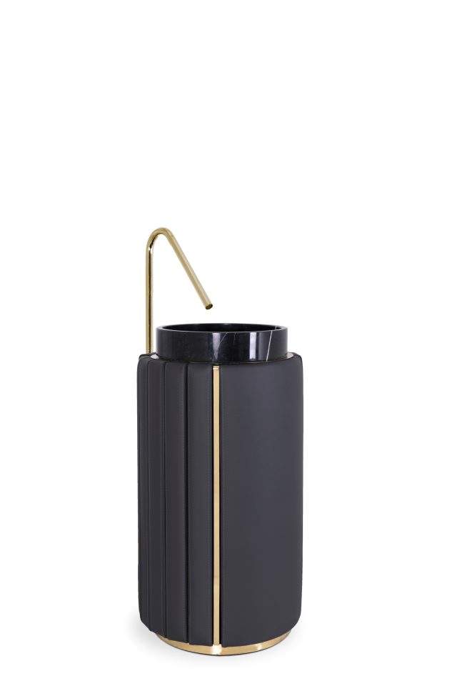 5 Outstanding Leather Bathroom Accessories to Jazz Up Your Decor