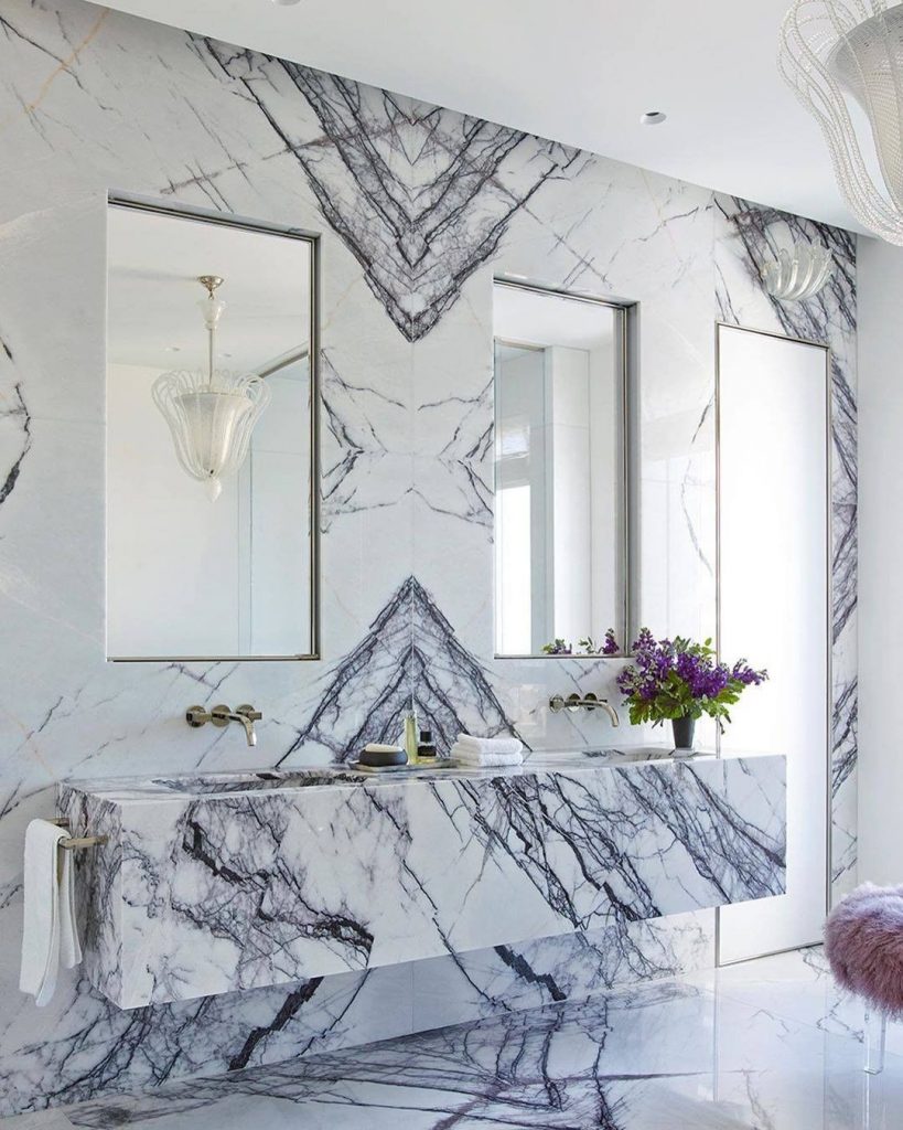 Gorgeous Black and White Marble Bathrooms You Won't Be Able to Resist