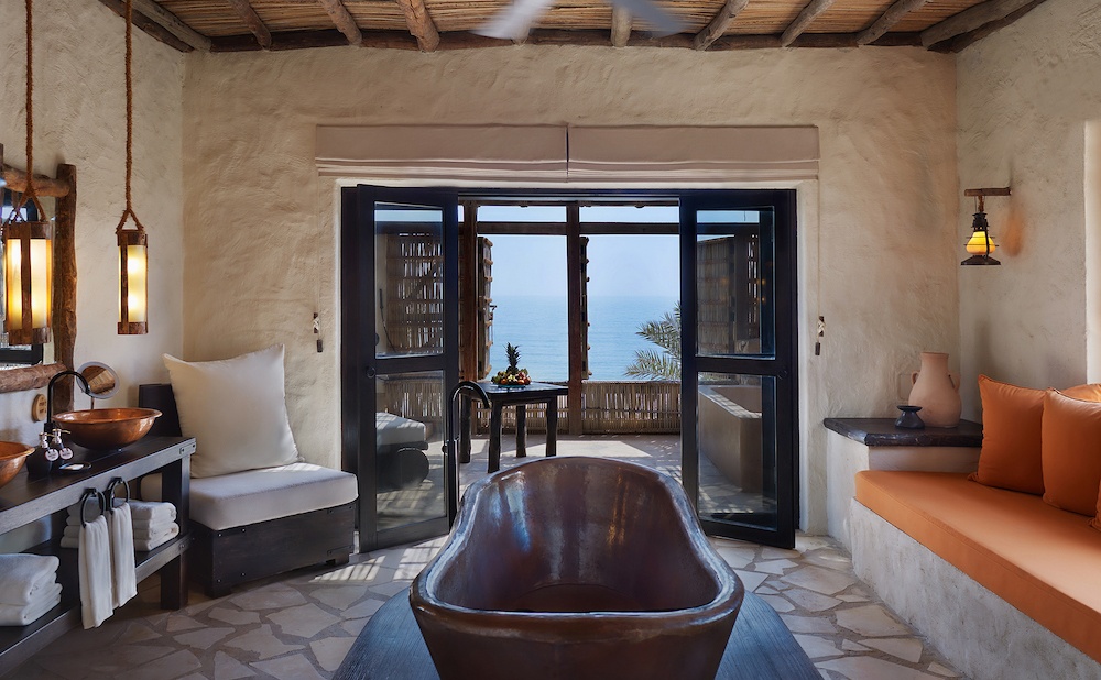 Top 5 Most Amazing Hotel Bathrooms in the Middle East