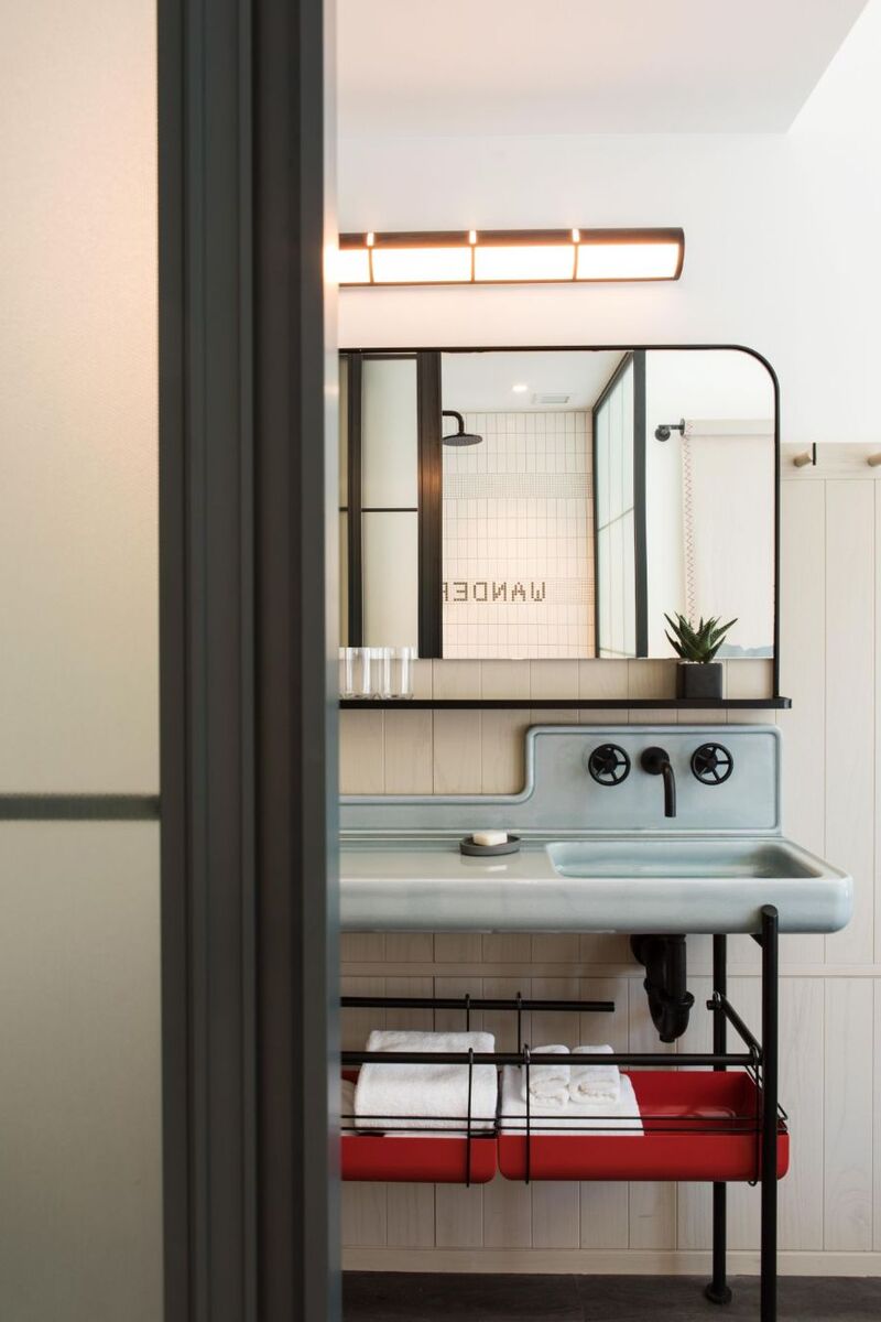 Bathroom Inspirations: Hotel Looks For The SummerTime