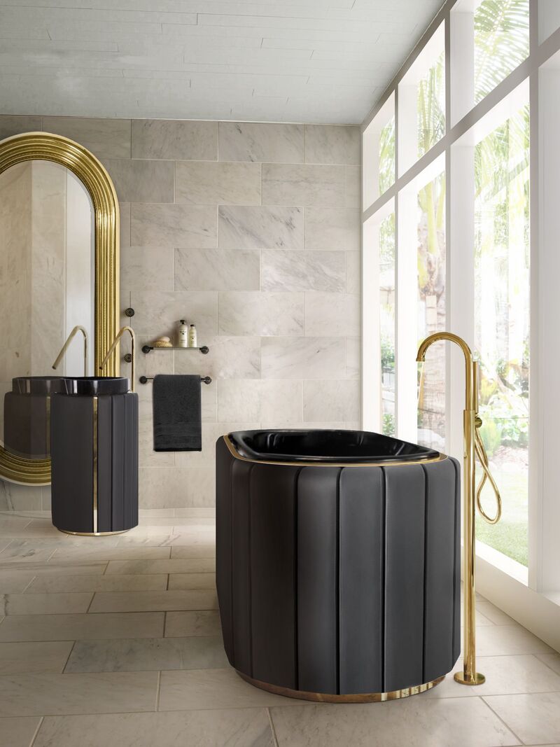 Ideas For Bathrooms: Darian Bathtub and Luxury Design